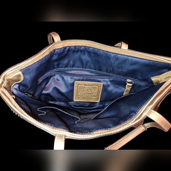 Authentic Coach Legacy Tote - Picture 6 of 7